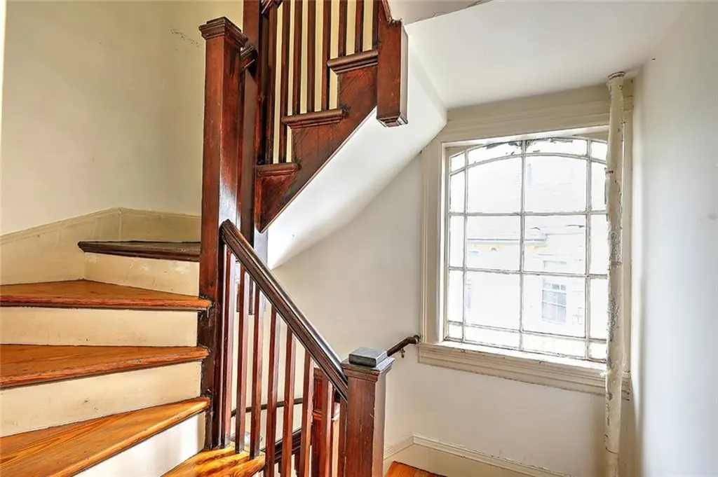 9 Creighton Street Providence RI 02906