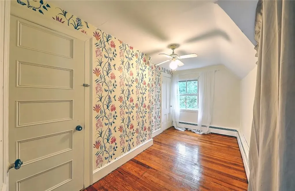 9 Creighton Street Providence RI 02906