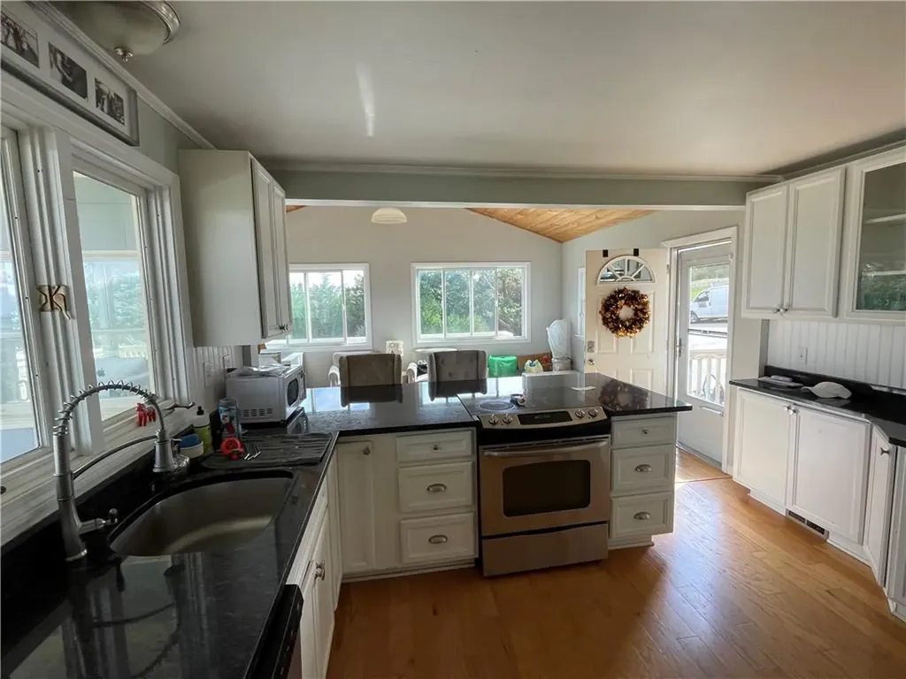 43 William Street Portsmouth RI 02871