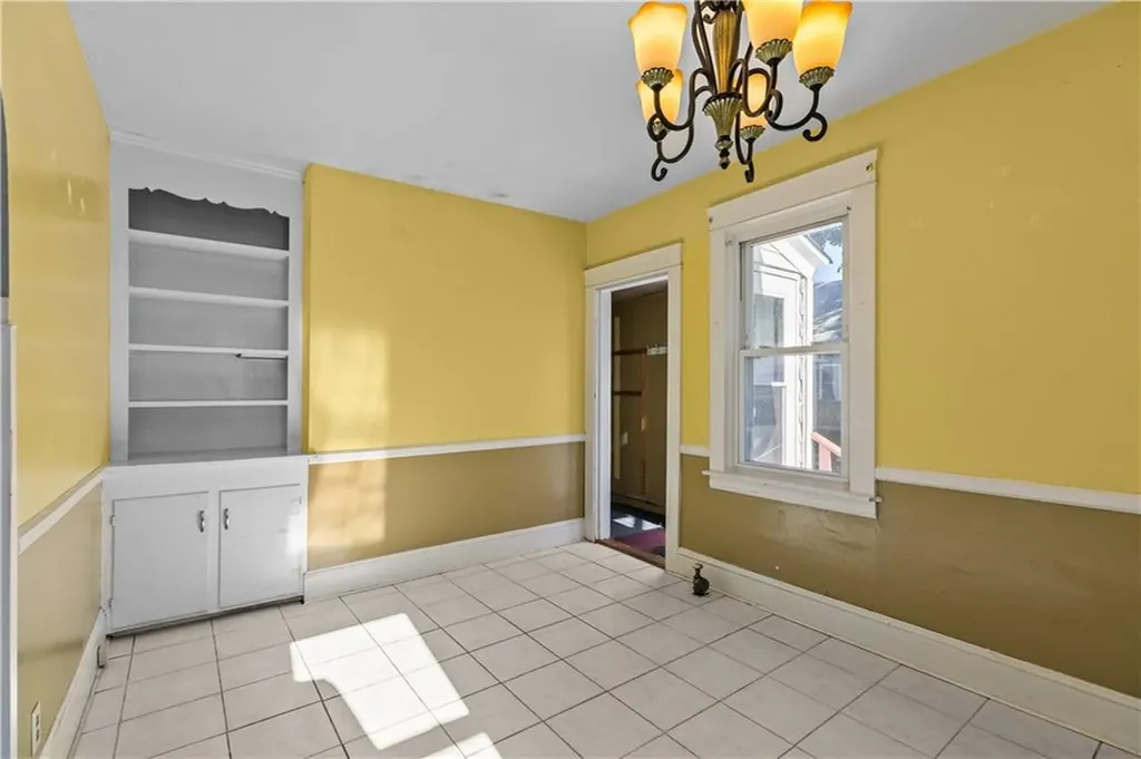 39 Church Avenue Warwick RI 02889