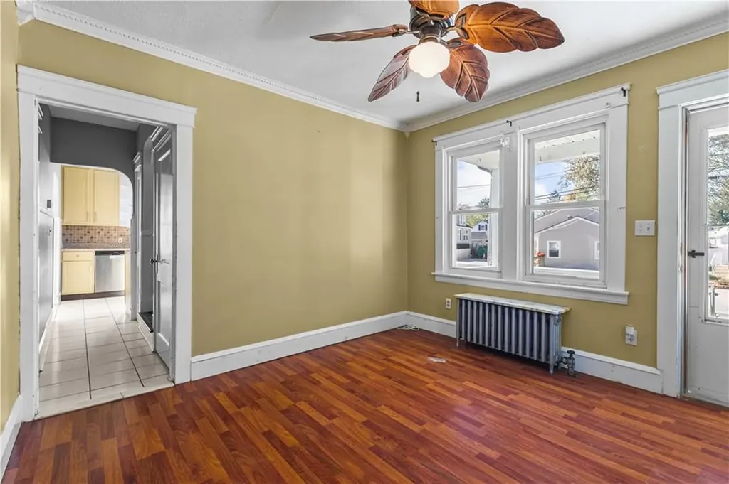 39 Church Avenue Warwick RI 02889
