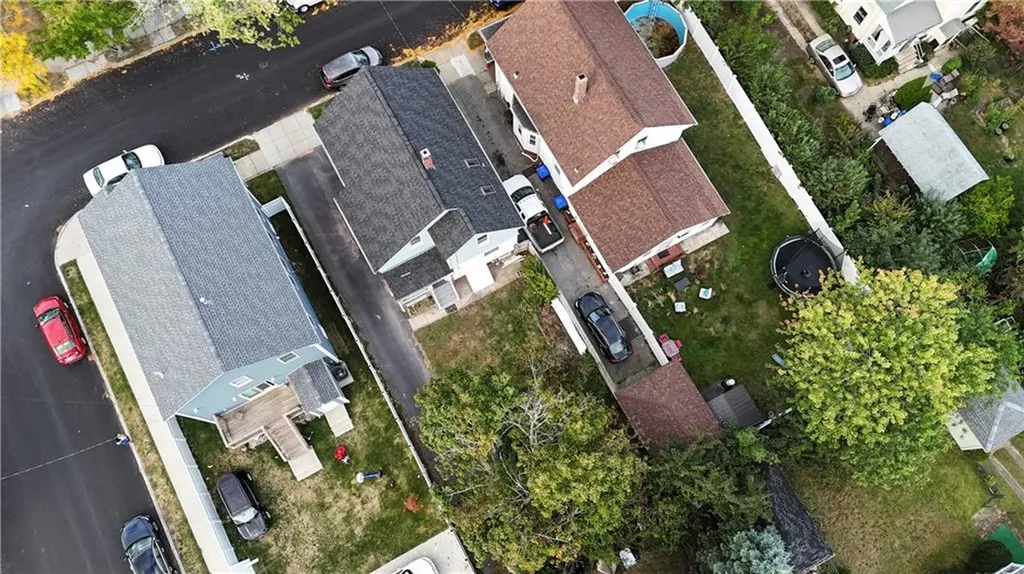 144 Rutherglen Avenue Providence RI 02907