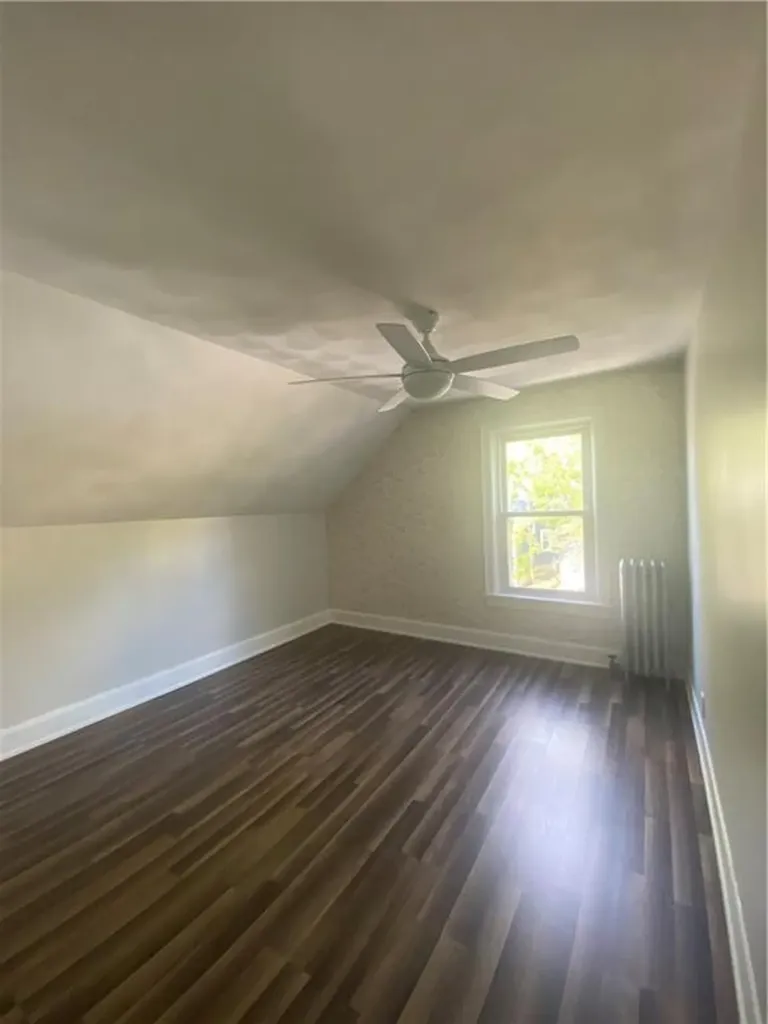 144 Rutherglen Avenue Providence RI 02907