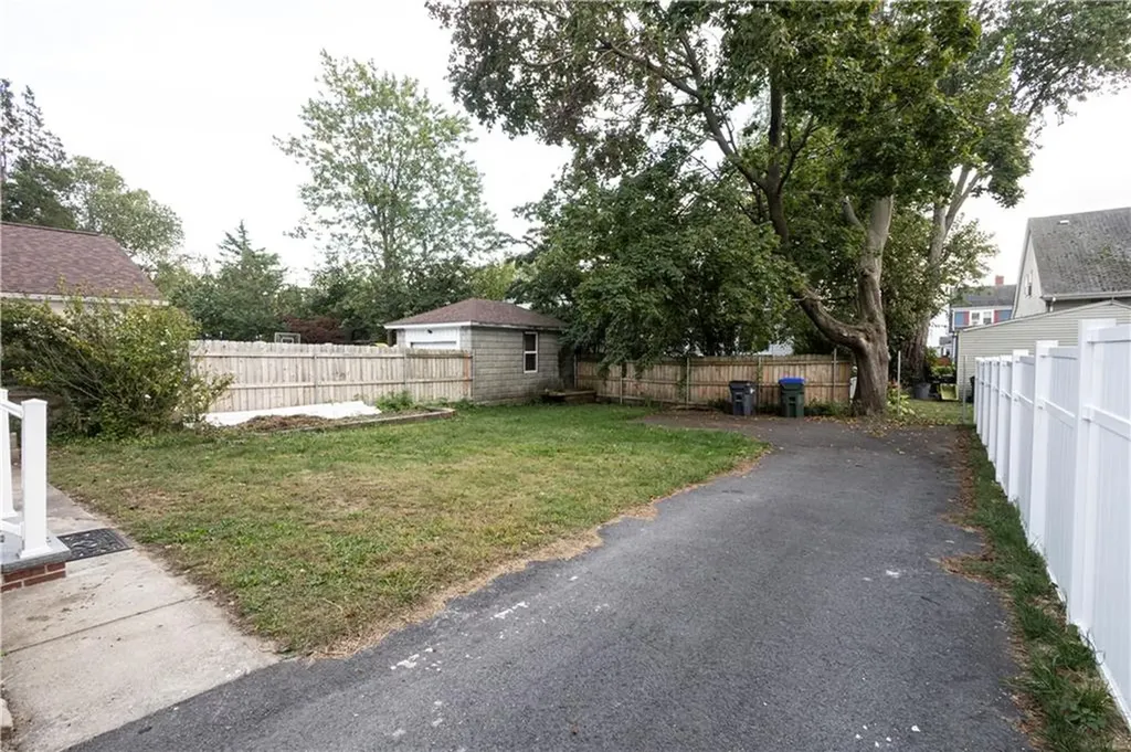 144 Rutherglen Avenue Providence RI 02907