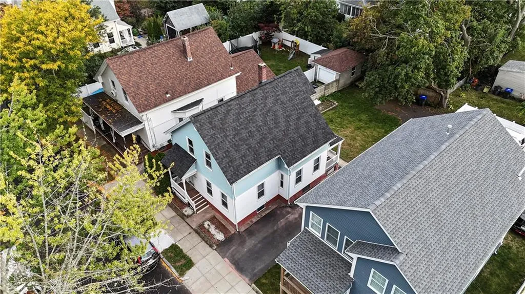 144 Rutherglen Avenue Providence RI 02907