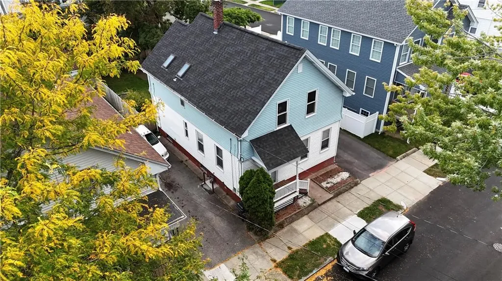 144 Rutherglen Avenue Providence RI 02907