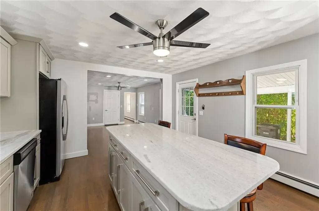 44 Read Avenue Coventry RI 02816