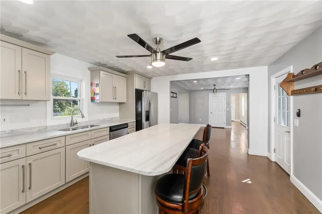 44 Read Avenue Coventry RI 02816