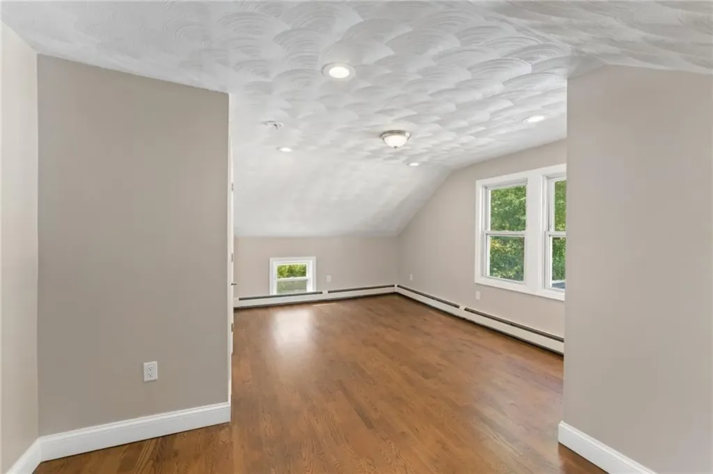 44 Read Avenue Coventry RI 02816