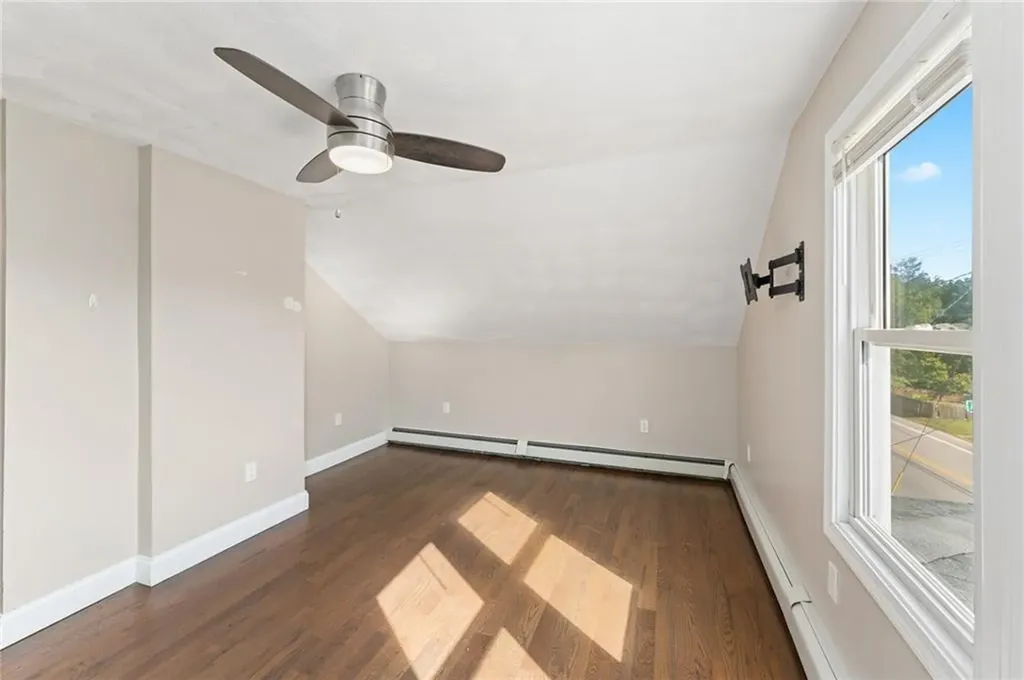 44 Read Avenue Coventry RI 02816