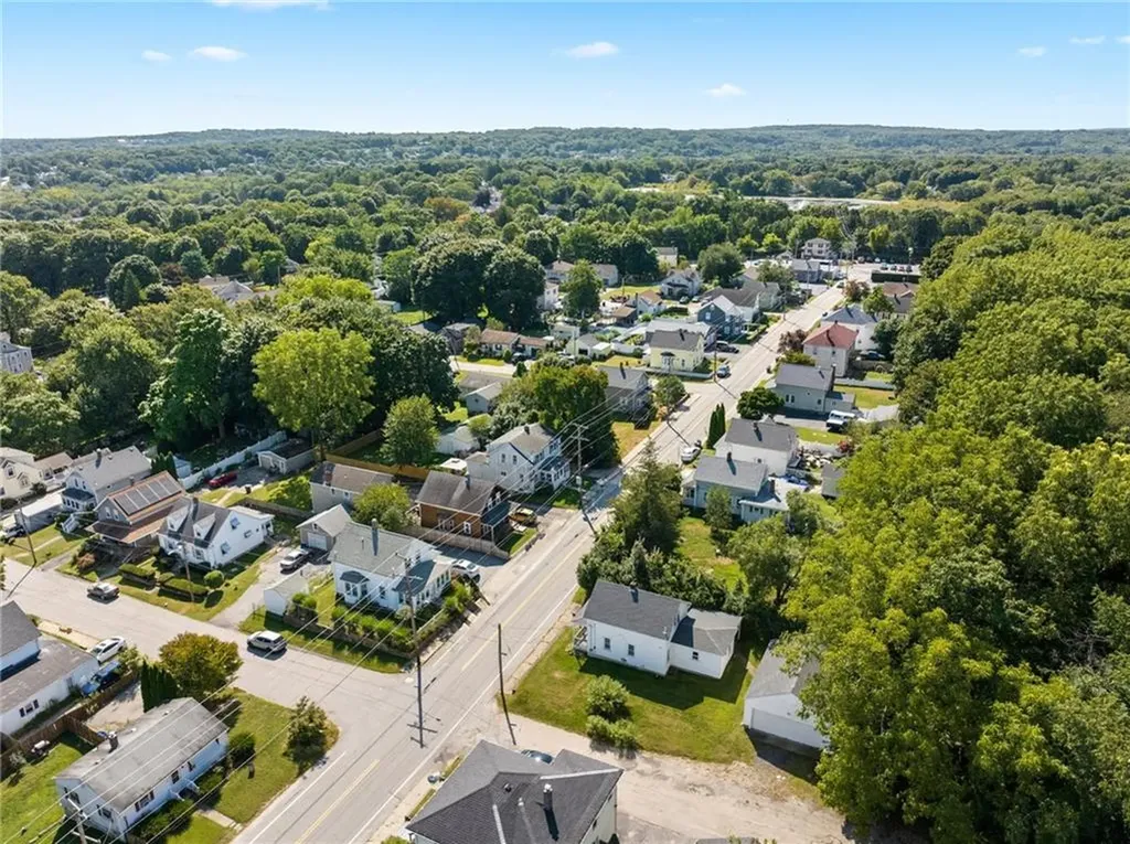 44 Read Avenue Coventry RI 02816