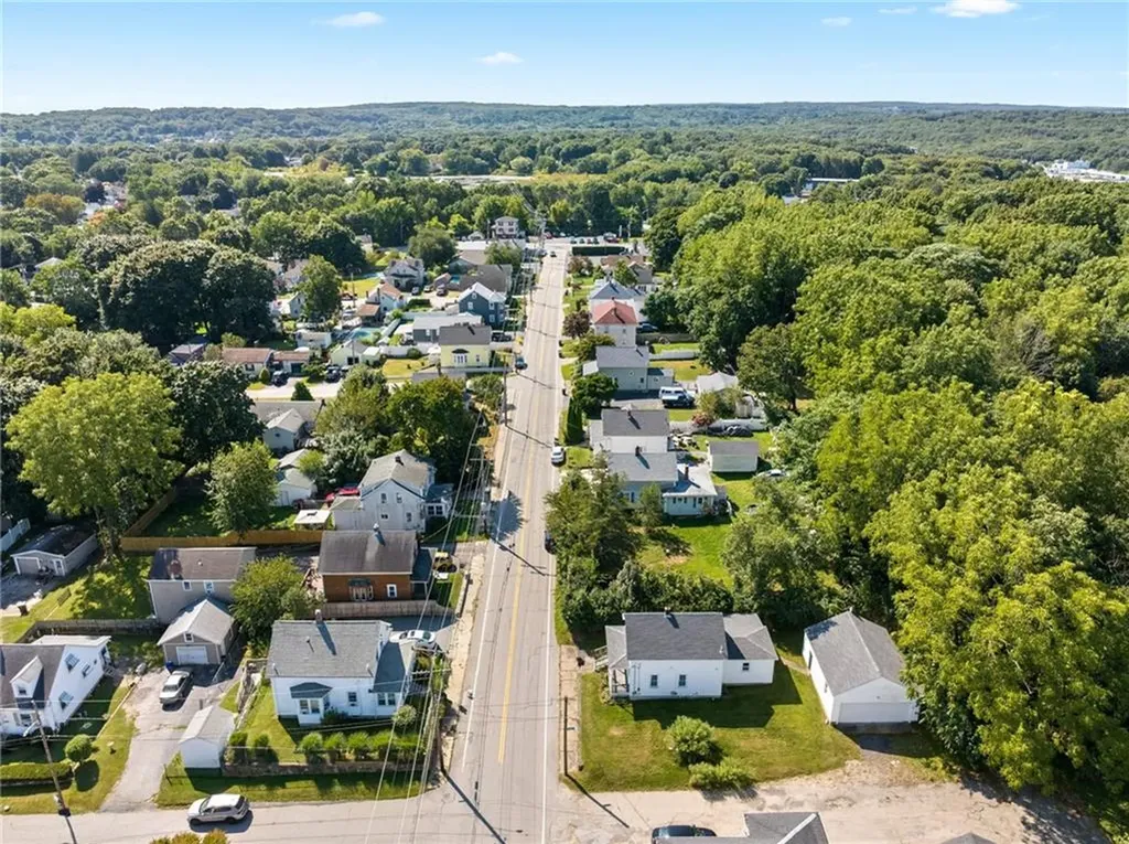 44 Read Avenue Coventry RI 02816