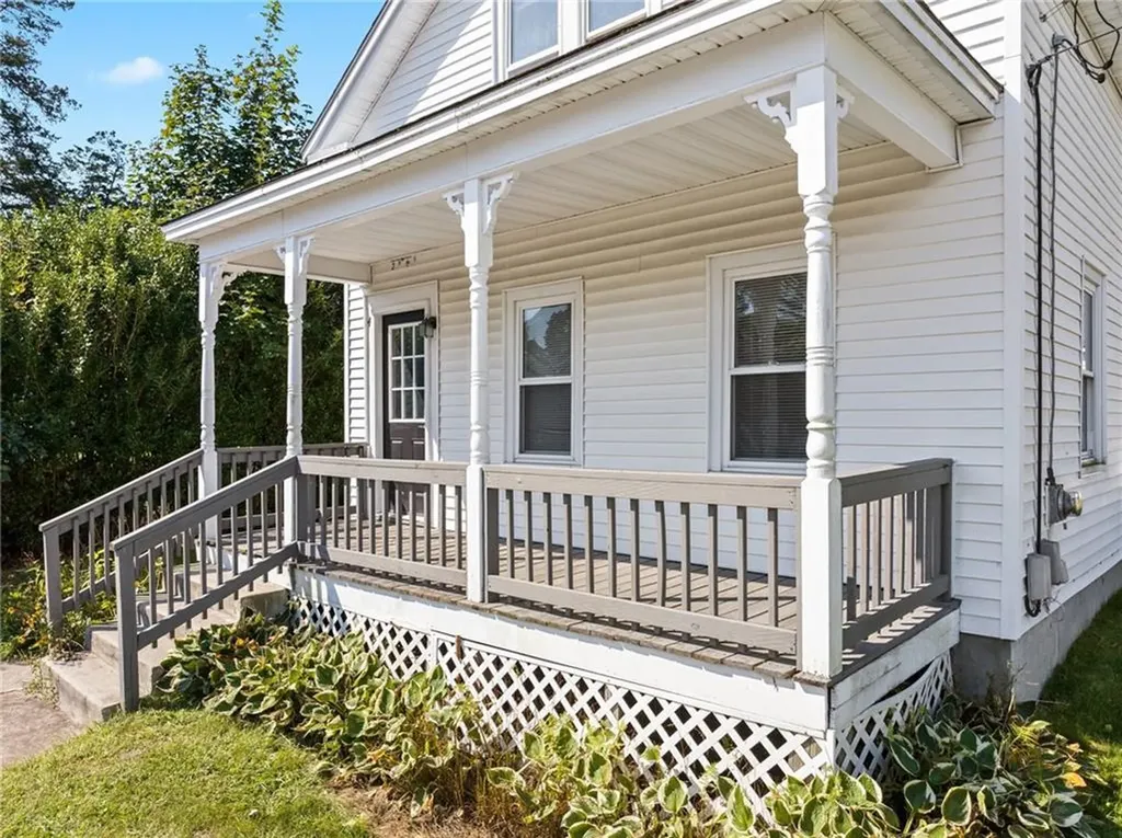 44 Read Avenue Coventry RI 02816