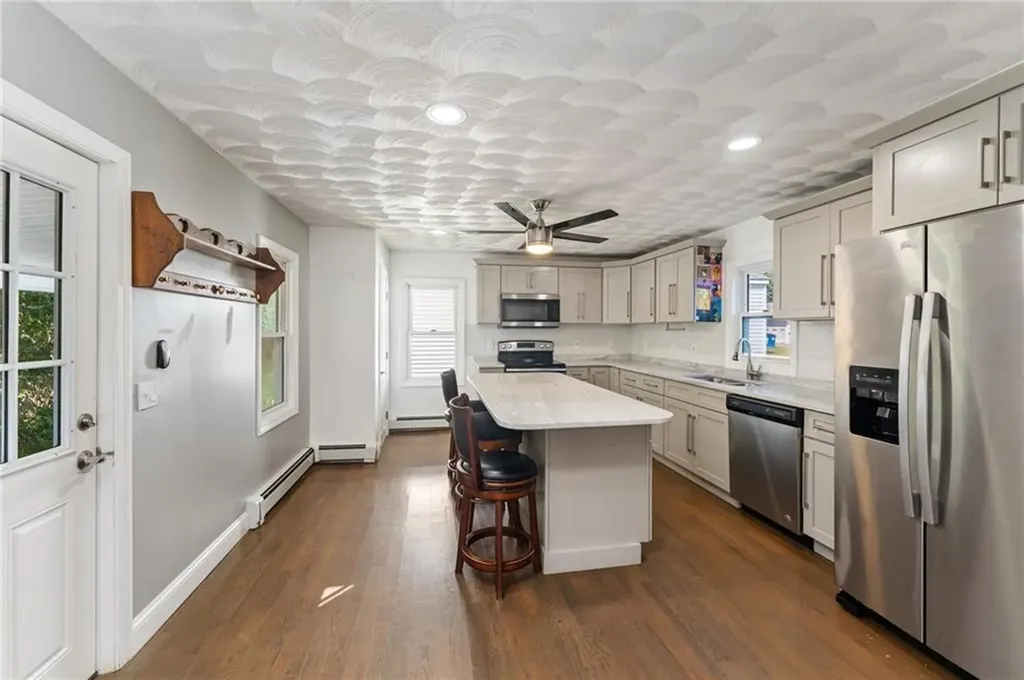 44 Read Avenue Coventry RI 02816