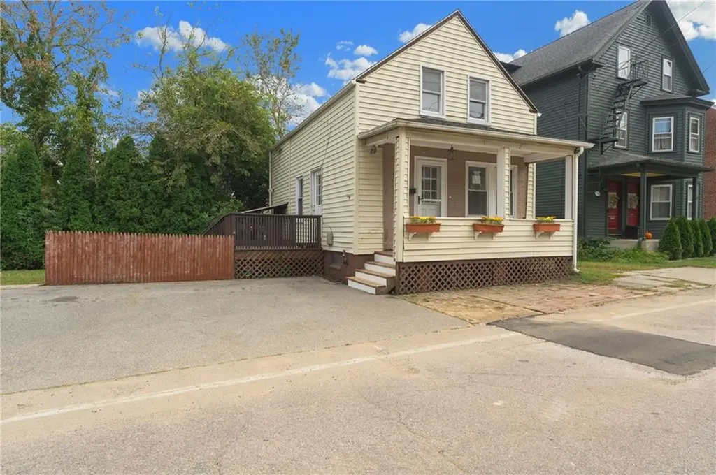 20 Fair Street Warwick RI 02888