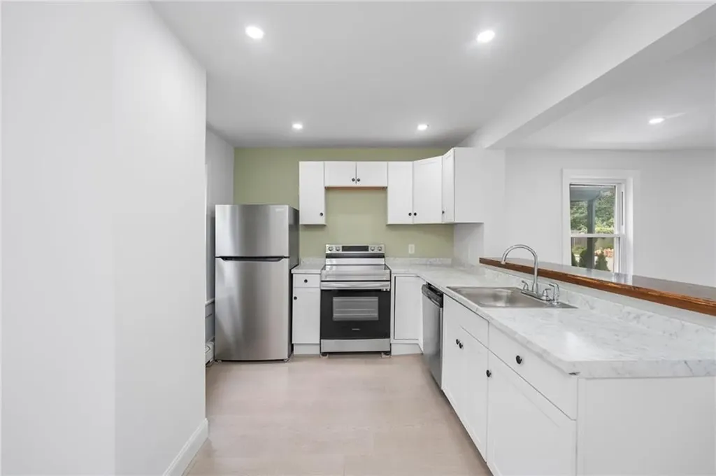 20 Fair Street Warwick RI 02888