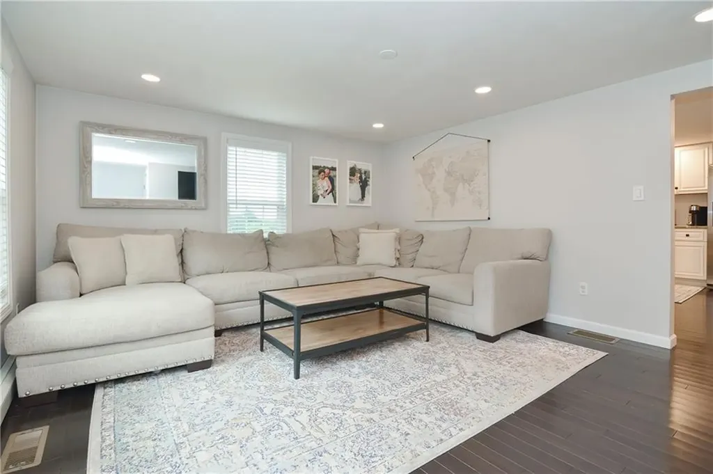 204 Manila Avenue Woonsocket RI 02895