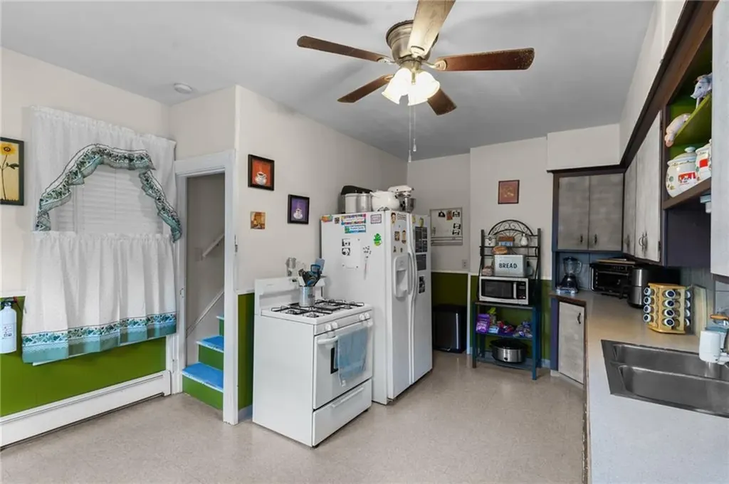 207 Highland Street Woonsocket RI 02895