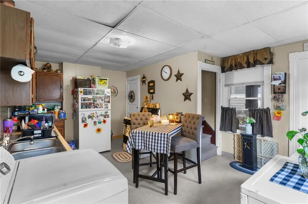 207 Highland Street Woonsocket RI 02895