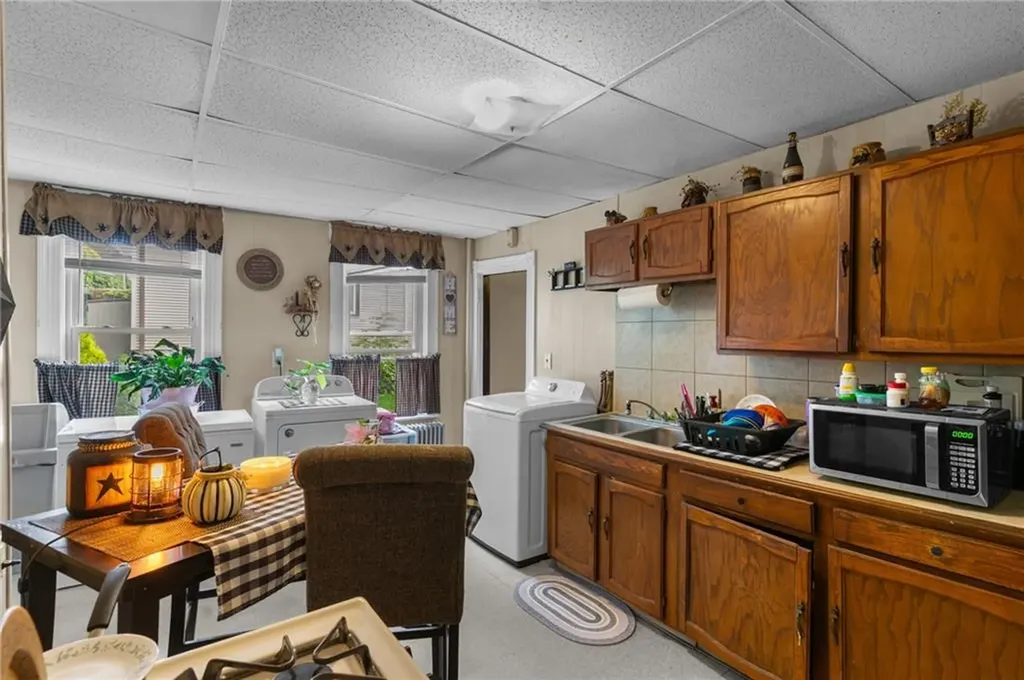 207 Highland Street Woonsocket RI 02895