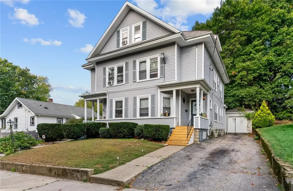 207 Highland Street Woonsocket RI 02895