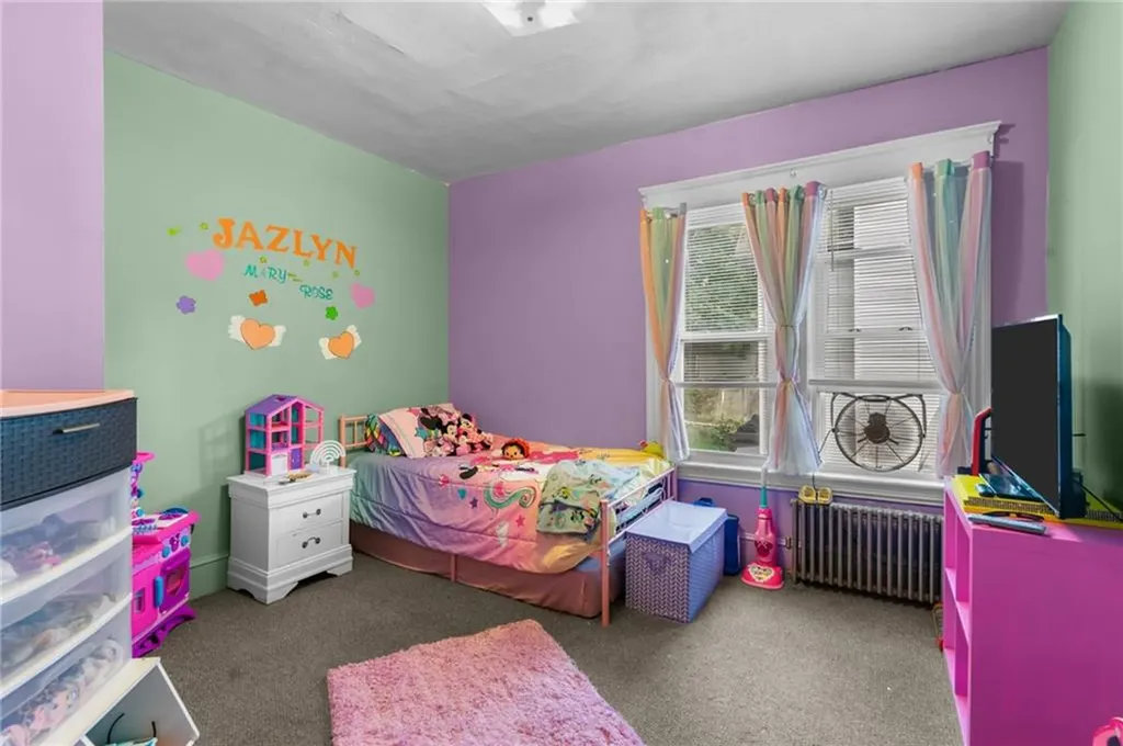 207 Highland Street Woonsocket RI 02895
