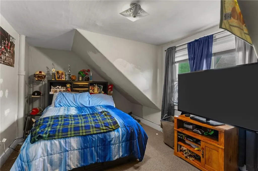 207 Highland Street Woonsocket RI 02895