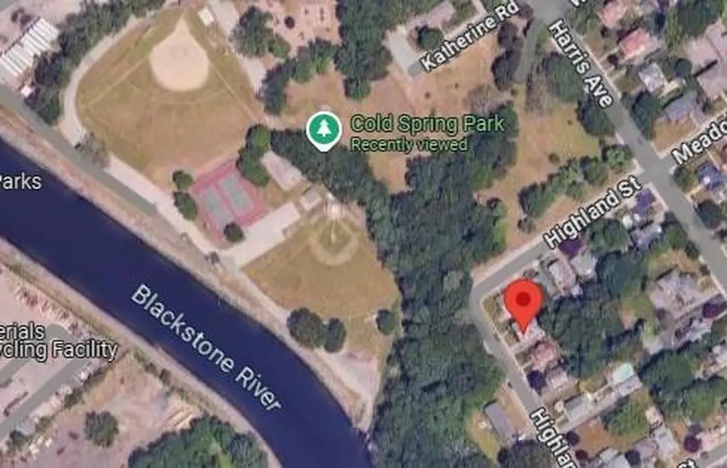 207 Highland Street Woonsocket RI 02895