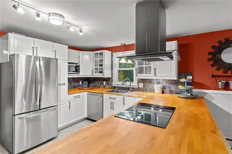 48 Bethany Lane North Kingstown RI 02852