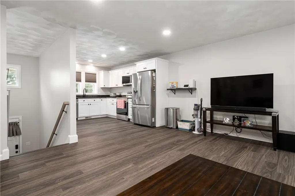 647 Bernon Street Woonsocket RI 02895