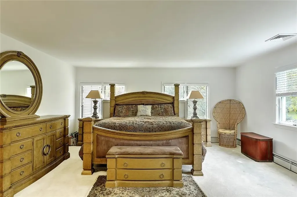 3 Spinnaker Drive Barrington RI 02806