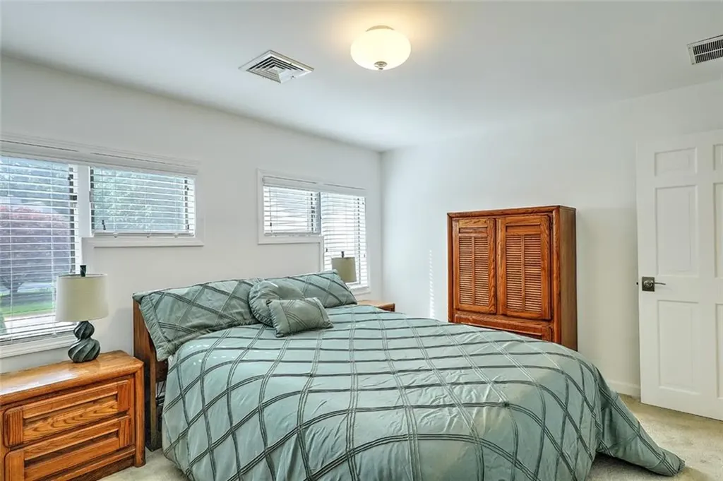 3 Spinnaker Drive Barrington RI 02806