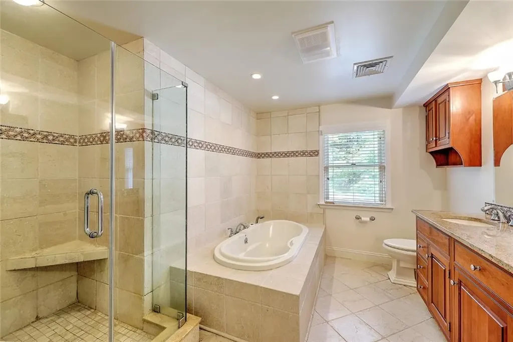 3 Spinnaker Drive Barrington RI 02806
