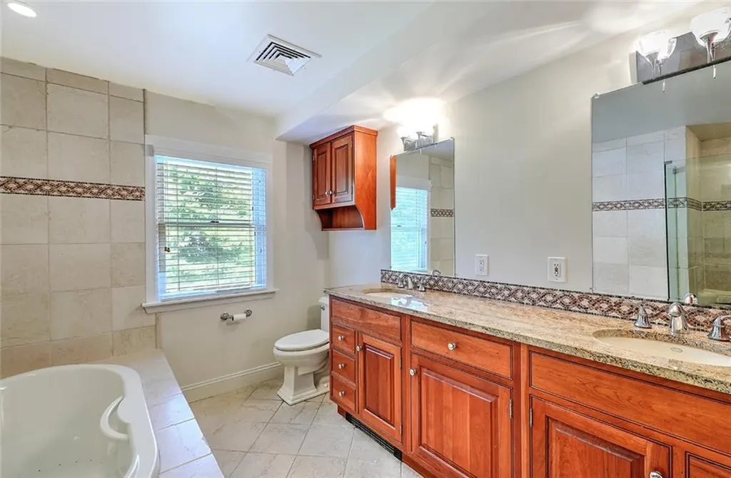 3 Spinnaker Drive Barrington RI 02806