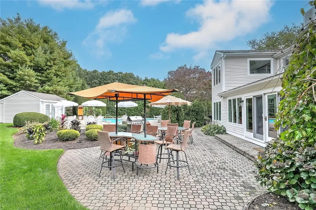 3 Spinnaker Drive Barrington RI 02806
