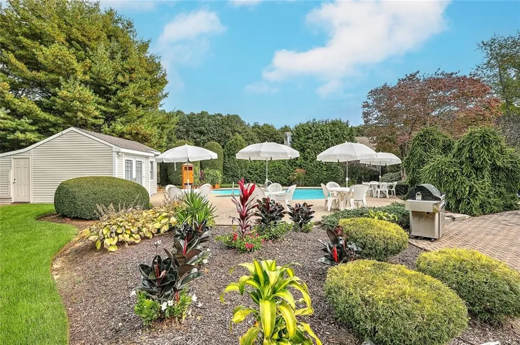 3 Spinnaker Drive Barrington RI 02806