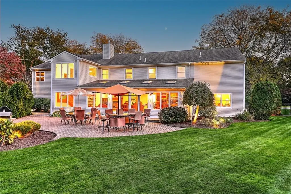 3 Spinnaker Drive Barrington RI 02806
