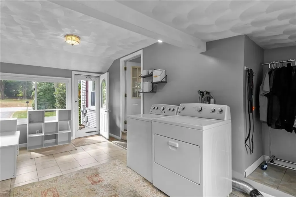 35 Angus Street Coventry RI 02816