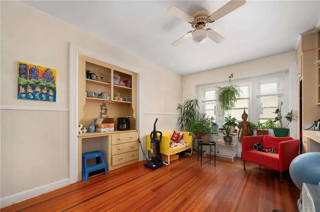 165 Norwood Avenue Cranston RI 02905