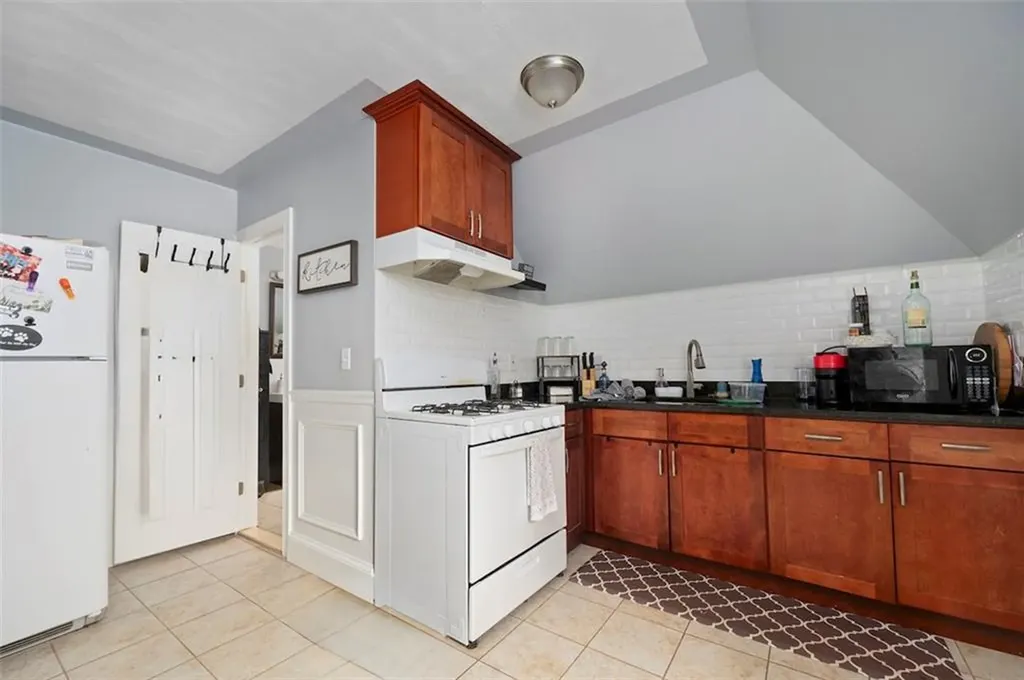165 Norwood Avenue Cranston RI 02905
