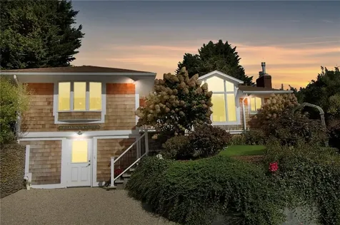 36 Green End Avenue Middletown RI 02842