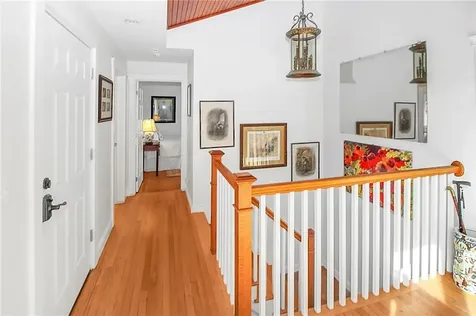 36 Green End Avenue Middletown RI 02842