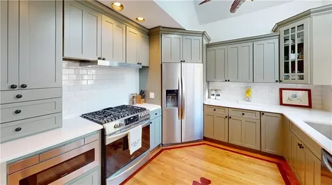 36 Green End Avenue Middletown RI 02842