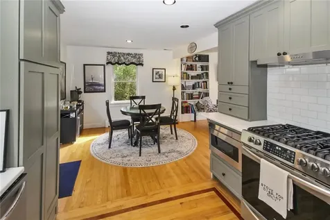 36 Green End Avenue Middletown RI 02842