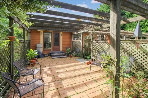 36 Green End Avenue Middletown RI 02842