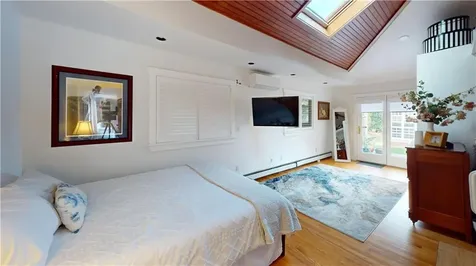 36 Green End Avenue Middletown RI 02842