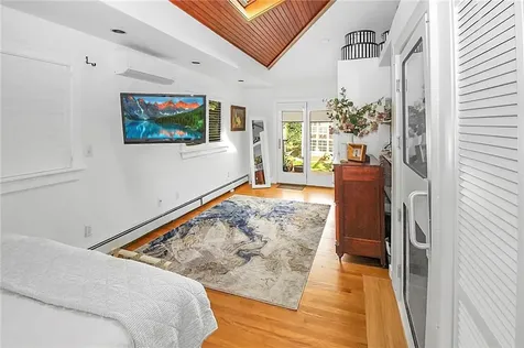 36 Green End Avenue Middletown RI 02842