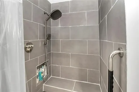 36 Green End Avenue Middletown RI 02842