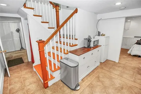 36 Green End Avenue Middletown RI 02842