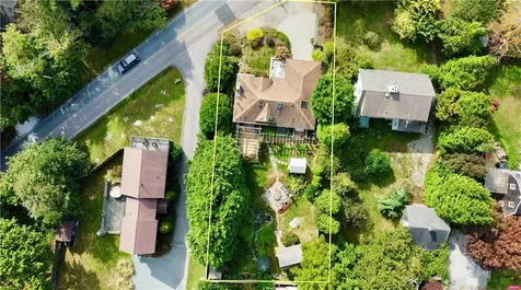 36 Green End Avenue Middletown RI 02842